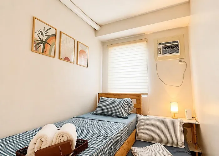 Apartment 2 Bedroom Fully-furnished For 4-6 Pax By Casa Nueve Doce At Urban Deca Homes Banilad,
