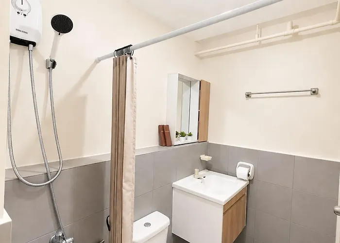 Apartment 2 Bedroom Fully-furnished For 4-6 Pax By Casa Nueve Doce At Urban Deca Homes Banilad, *